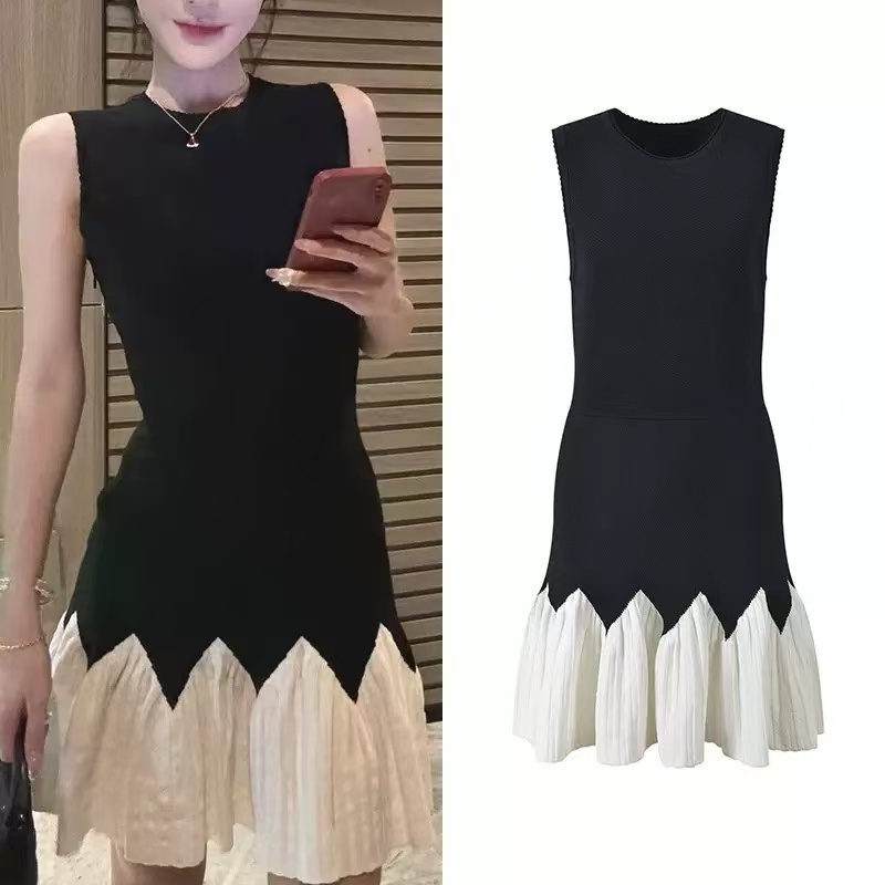 Black Knitted Mini Pleated Dress Women 2025 Summer New Elegant Sweet Lace Round Neck Sleeveless Dress 5250265