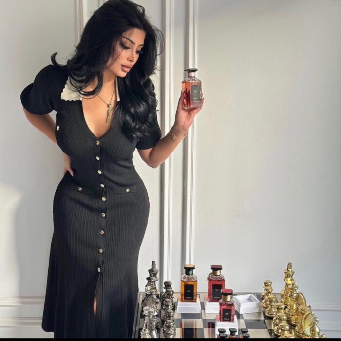 Knitting Dress Women V-neck Long-sleeved Slim Elegant Casual Button Dress 2023 France High-Quality 5210364