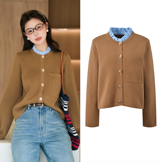 Camel Metal Button Knitted Cardigan Women 2024 New Letter Embroidery Removable Collar Long Sleeve Retro Sweater Coat 5240190