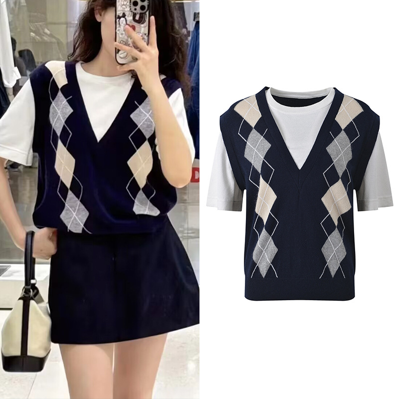 2025 autumn new contrast color fake two-piece diamond short-sleeved knitted T-shirt fashionable age-reducing versatile niche top