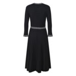 2025 Fall-Winter New Model: V-neck, single button placket, elegant, fashionable, slim-fitting, pleated, long-sleeved, knitted dress 5250340 - Image 3