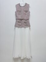 2025 Fall-Winter New Model: Red and Pink Mini Two-Layer Lace Dress with Round Neck, Sleeveless, Pleated, Long Skirt - Image 2
