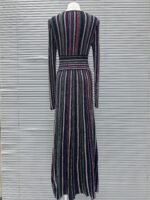 2025 autumn/winter new contrasting color V-neck slim fit and slimming temperament fashionable goddess style knitted long sleeved dress - Image 3