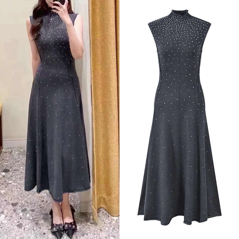 French socialite heavy industry hot stamping diamond slimming and slimming temperament fashionable and elegant gray sleeveless dress long skirt