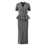 2025 autumn and winter new French style small fragrance V-neck single breasted short sleeved long skirt slim fit and slimming knitted dress - Image 2