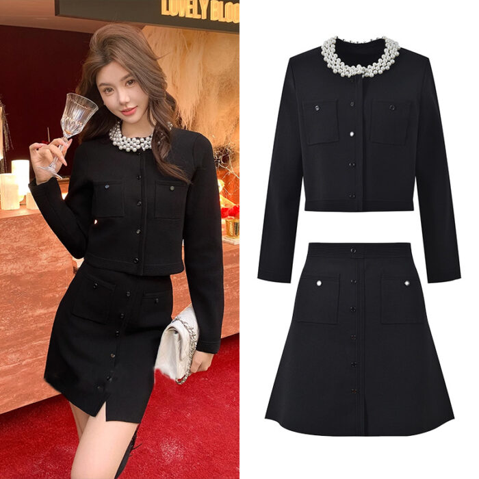 French socialite Xiaoxiangfeng heavy industry pearl collar temperament elegant and fashionable slimming top+half skirt black suit