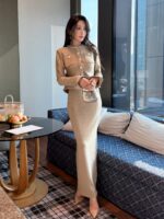 Star-studded Little Black Dress with a Princess Aura, Women's Body-Slimming Long Sleeve Gold Knit Dress with a Fake Two-Piece Design