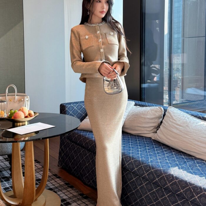 Star-studded Little Black Dress with a Princess Aura, Women's Body-Slimming Long Sleeve Gold Knit Dress with a Fake Two-Piece Design