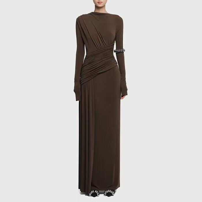 Elegant and minimalist style dress for women in autumn 2025, fashionable solid color pleated slim fit design, long sleeved long skirt