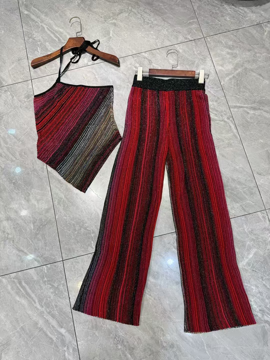High-end French summer vacation sexy and bold girl style set for women, featuring fashionable and high-quality two-piece outfit - Image 2