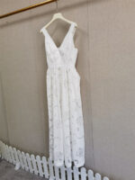 2026 Summer V-Neck Lace-Up Embroidered Backless Diagonal Pocket Halter Dress 626531 - Image 2