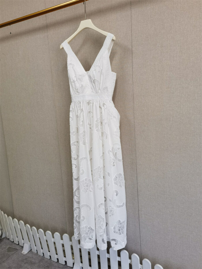 2026 Summer V-Neck Lace-Up Embroidered Backless Diagonal Pocket Halter Dress 626531 - Image 2