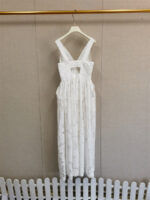 2026 Summer V-Neck Lace-Up Embroidered Backless Diagonal Pocket Halter Dress 626531 - Image 3