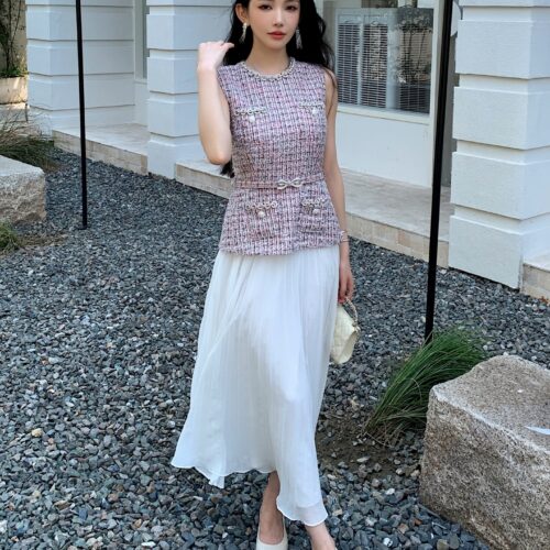 2025 Fall-Winter New Model: Red and Pink Mini Two-Layer Lace Dress with Round Neck, Sleeveless, Pleated, Long Skirt